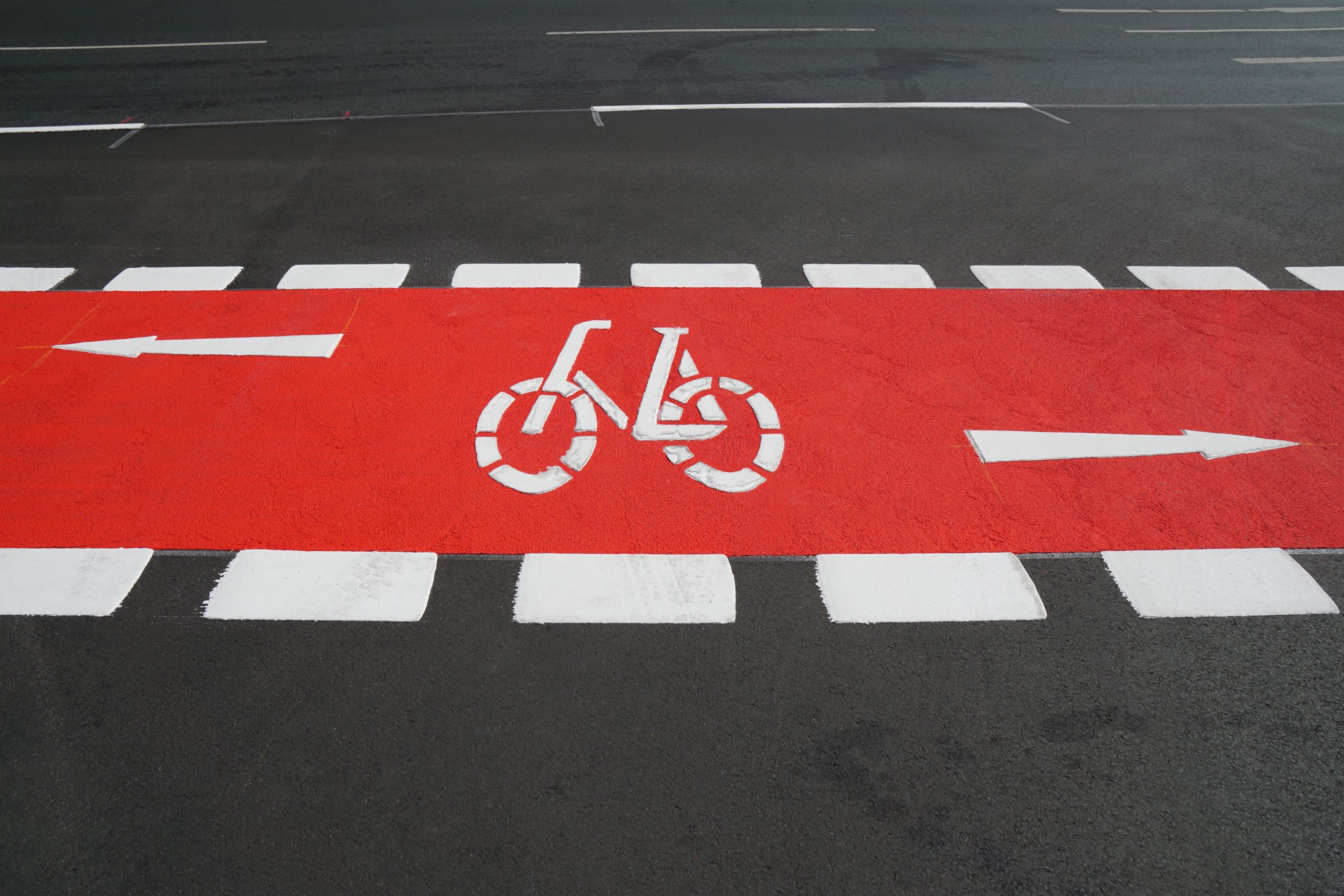 Alkyd vs. Acrylic Paint For Road Marking: Which One Wins?