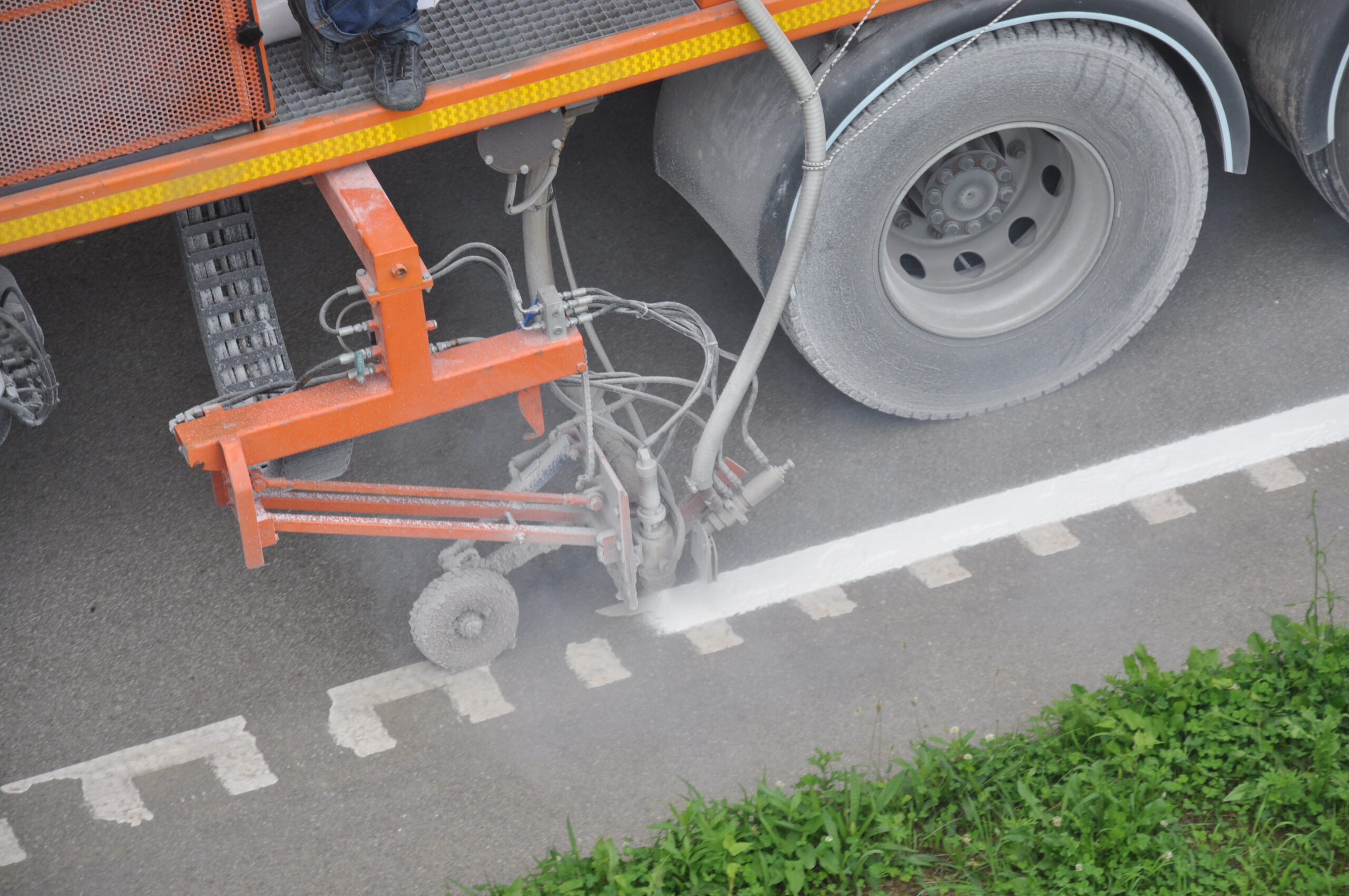 Thermoplastic Road Marking: High-Performance Solutions
